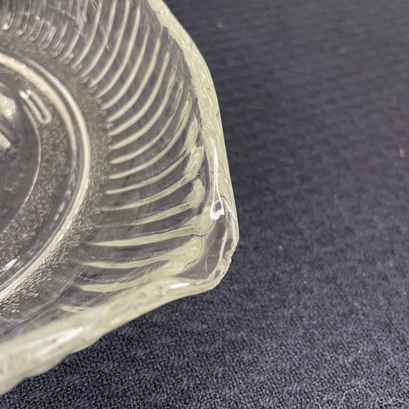 Vintage Clear Glass Hand Juicer Reamer Orange Lemon Citrus Juicer - Large - Picture 7 of 11